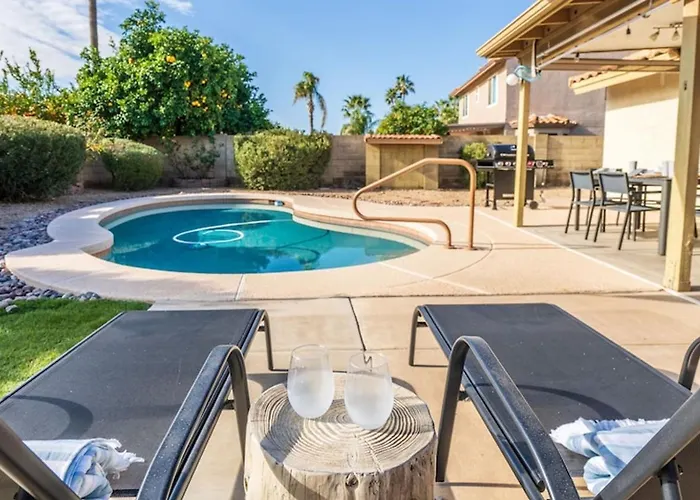 New Listing Stylish 4 Bdrm Wpool And Game Holiday home Phoenix